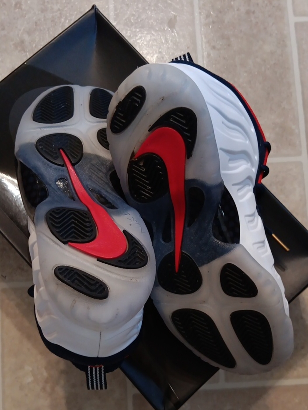 Nike Little Posite. Grade School Size 5y - Picture 4 of 9